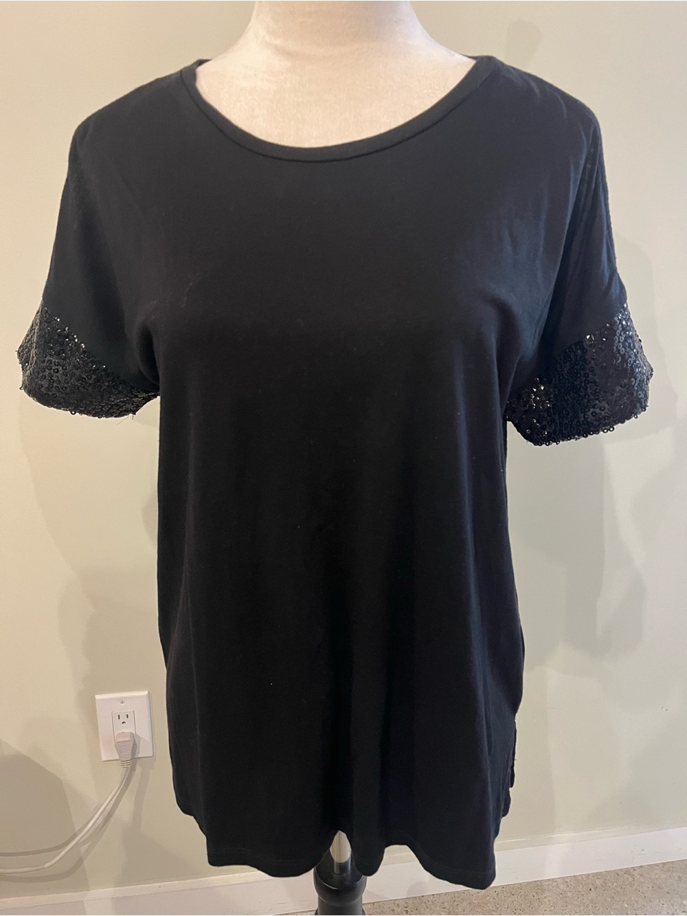MICHAEL Michael Kors Black Short Sleeve Cold Shoulder Tee with Sequin Cuff
